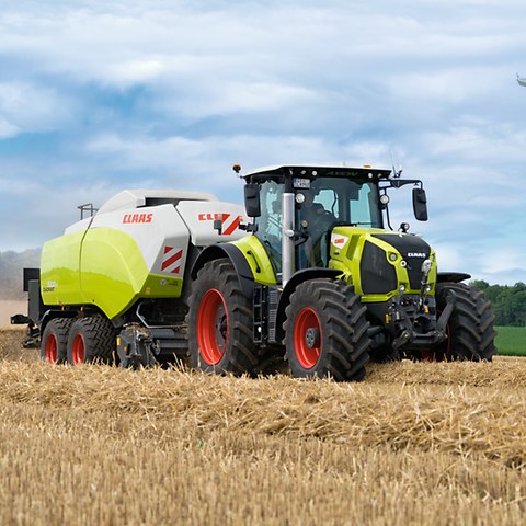 AXION 800 Stage V
